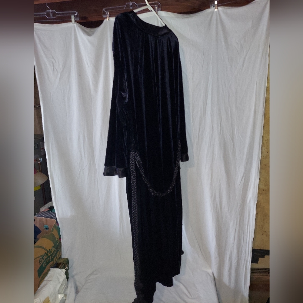 Valarie Stevens Robe View 2